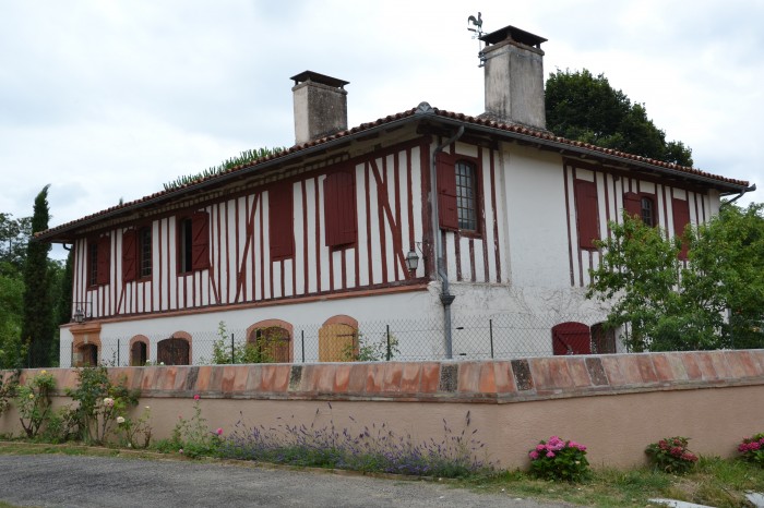 Saint-Loube-Amades 1 - belle bâtisse  