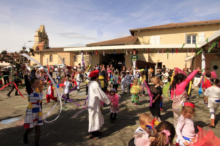 Carnaval Monblanc 1 - Carnaval de l'école de Monblanc