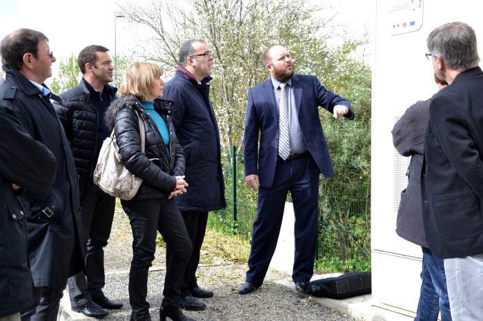 Inauguration sous répartiteur de Monblanc - Présentation de l'armoire raccordée à la fibre optique de Monblanc