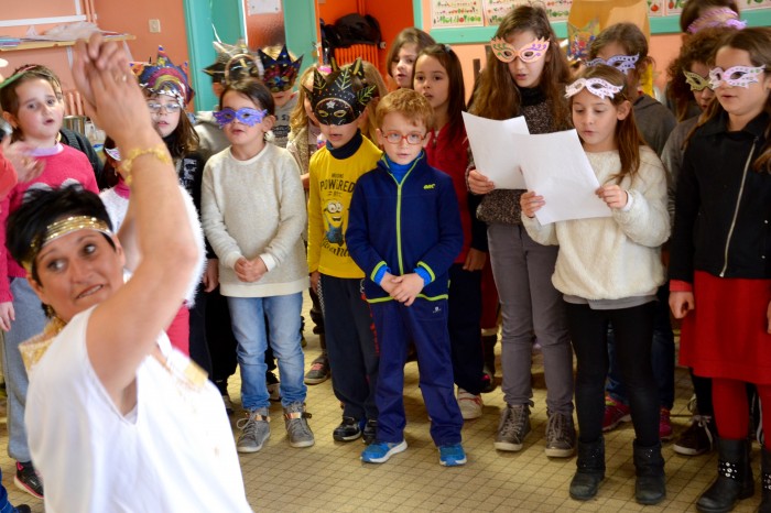 Repas carnaval  à l'école Yves Chaze de Samatan