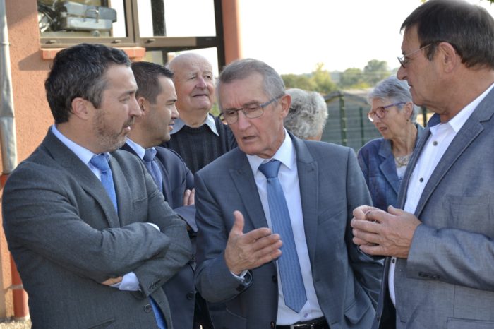 Visite du secrétaire général de la préfecture à Polastron - Alain Laffiteau (au centre) en pleine discussion avec Guy Fitzer et Pierre Lacomme
