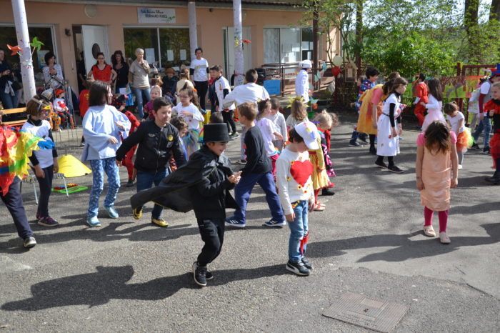 Carnaval 2018 école Bernard Ribes - Monblanc