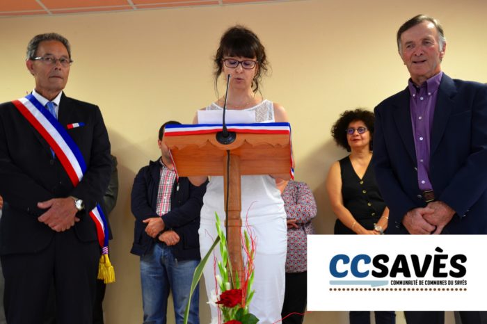 Inauguration mairie Pellefigue - juillet 2019-8 - La fille d'Alain Sancerry rend hommage aux deux décorés : son père Alain et le conseiller André Loubens.