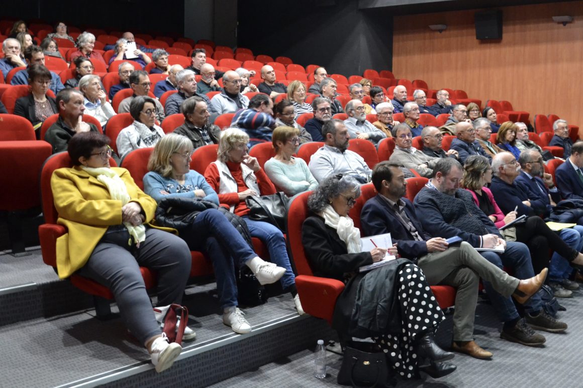 BE6FDD43-D606-44E1-9752-013B59EE4DB1_1_201_a