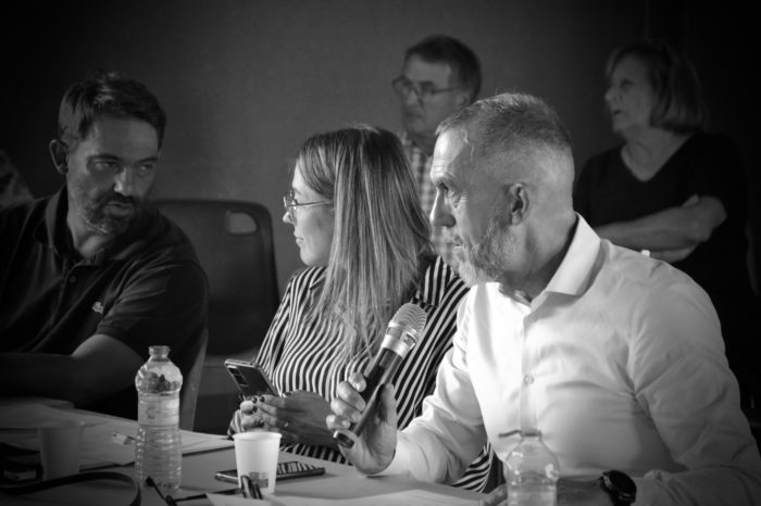 Conseil communautaire4 27 août 2024 - Jean-Pierre Cot (vice-président), Géraldine Terrancle (directrice générale des services) et le président Lefebvre.
Conseil communautaire4 27 août 2024 - Jean-Pierre Cot (vice-président), Géraldine Terrancle (directrice générale des services) et le président Lefebvre.