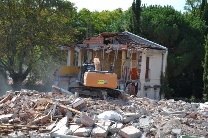 25967328-2420-46B5-A5B3-7C17F0B3E59C 25967328-2420-46B5-A5B3-7C17F0B3E59C