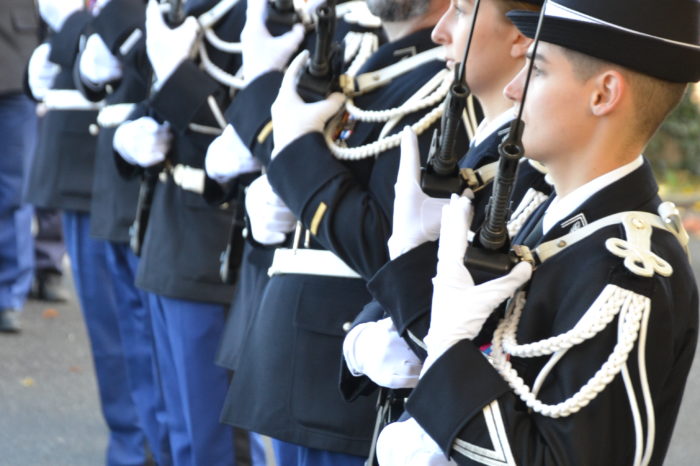 DSC_1339 - Au garde à vous DSC_1339 - Au garde à vous